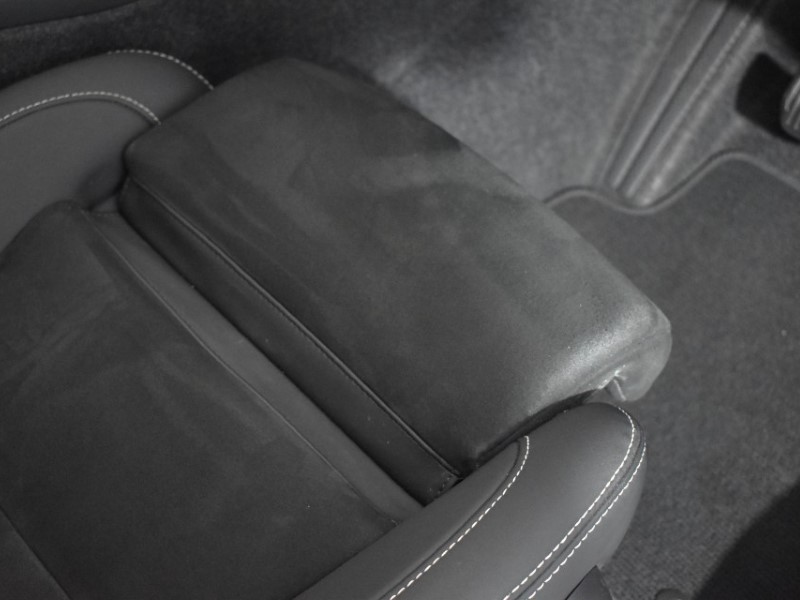 2024 (24) VOLVO XC40 2.0 B3P Ultimate Dark 5dr Auto 4690281