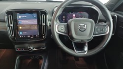 2024 (24) VOLVO XC40 2.0 B3P Ultimate Dark 5dr Auto 4690254