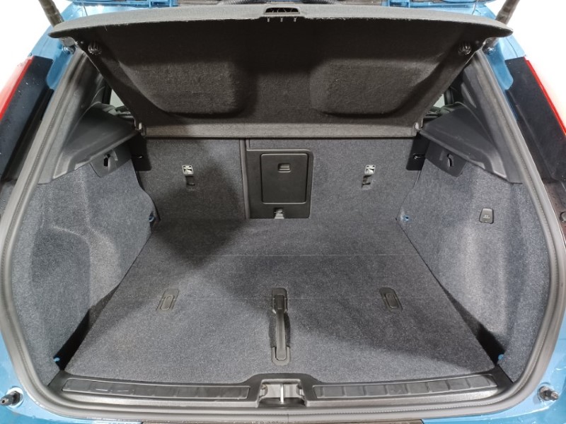 2024 (24) VOLVO XC40 2.0 B3P Ultimate Dark 5dr Auto 4690261