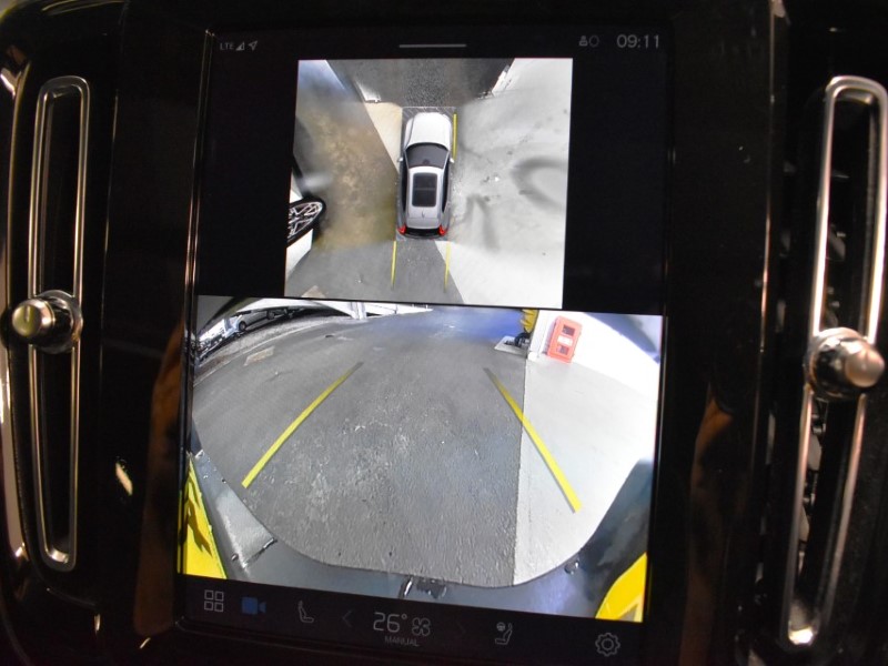 2024 (24) VOLVO XC40 2.0 B3P Ultimate Dark 5dr Auto 4690266