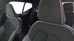 2024 (24) VOLVO XC40 2.0 B3P Ultimate Dark 5dr Auto 4690258