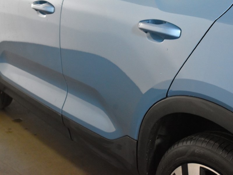 2024 (24) VOLVO XC40 2.0 B3P Ultimate Dark 5dr Auto 4690283