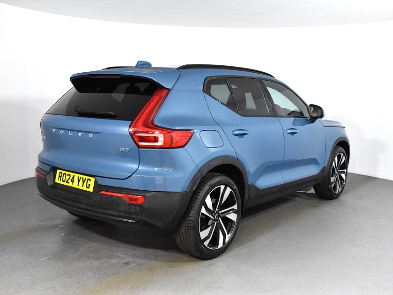 2024 (24) VOLVO XC40 2.0 B3P Ultimate Dark 5dr Auto 4690194