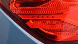 2024 (24) VOLVO XC40 2.0 B3P Ultimate Dark 5dr Auto 4690287