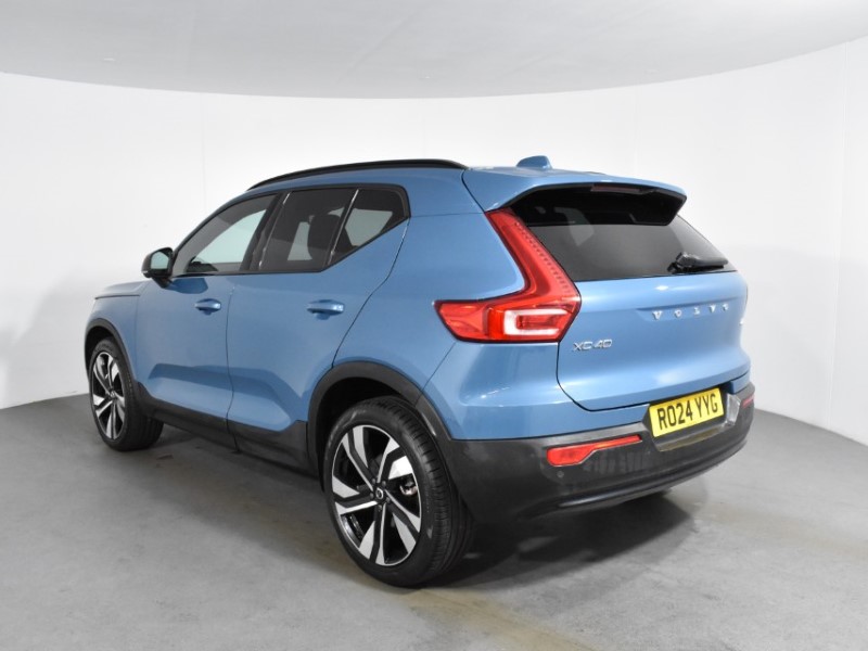 2024 (24) VOLVO XC40 2.0 B3P Ultimate Dark 5dr Auto 4690200