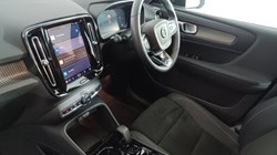 2024 (24) VOLVO XC40 2.0 B3P Plus Dark 5dr Auto 4715353