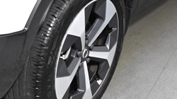 2024 (24) VOLVO XC40 2.0 B3P Plus Dark 5dr Auto 4715520