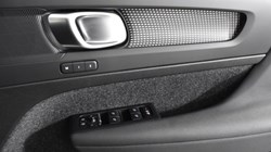 2024 (24) VOLVO XC40 2.0 B3P Plus Dark 5dr Auto 4715421