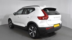 2024 (24) VOLVO XC40 2.0 B3P Plus Dark 5dr Auto 4715265