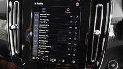 2024 (24) VOLVO XC40 2.0 B3P Plus Dark 5dr Auto 4715414