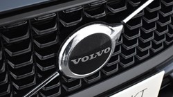2022 (22) VOLVO XC60 2.0 B5P R DESIGN 5dr AWD Geartronic 4685065