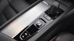 2022 (22) VOLVO XC60 2.0 B5P R DESIGN 5dr AWD Geartronic 4685050