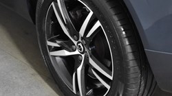 2022 (22) VOLVO XC60 2.0 B5P R DESIGN 5dr AWD Geartronic 4685056