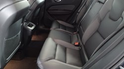 2022 (22) VOLVO XC60 2.0 B5P R DESIGN 5dr AWD Geartronic 4685031
