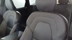2022 (22) VOLVO XC60 2.0 B5P R DESIGN 5dr AWD Geartronic 4685030