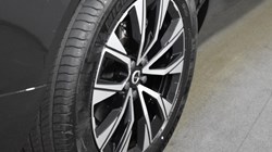 2025 (25) VOLVO XC60 2.0 B5P Plus Dark 5dr AWD Geartronic 4737268