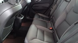 2025 (25) VOLVO XC60 2.0 B5P Plus Dark 5dr AWD Geartronic 4737233