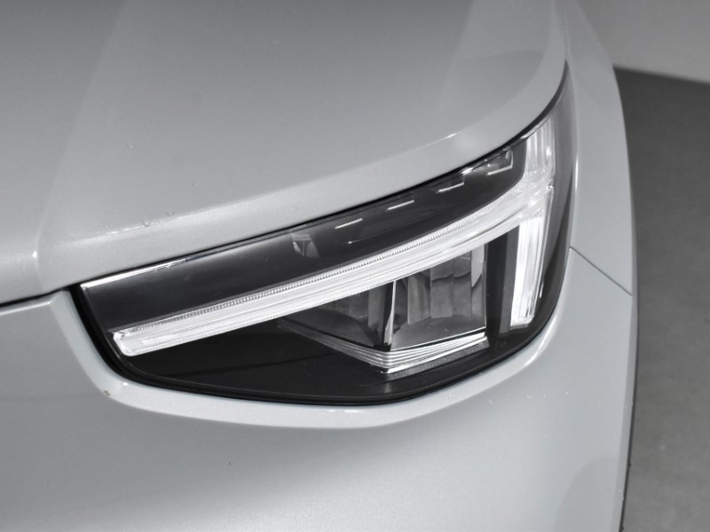 2025 (25) VOLVO XC40 2.0 B3P Core 5dr Auto 4725767