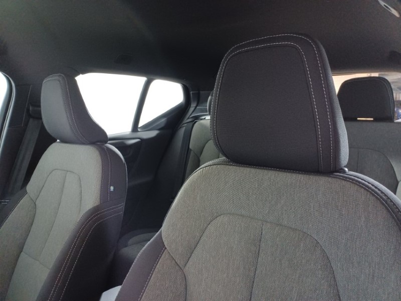 2025 (25) VOLVO XC40 2.0 B3P Core 5dr Auto 4725734