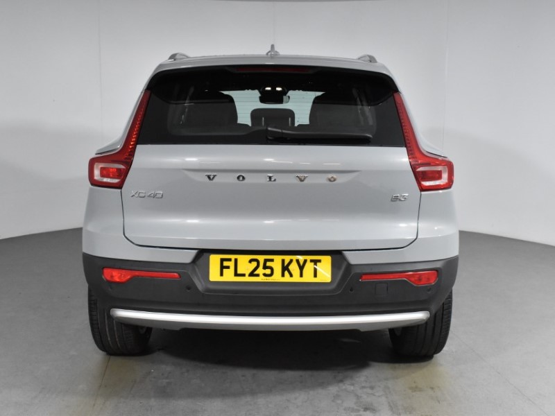 2025 (25) VOLVO XC40 2.0 B3P Core 5dr Auto 4725718