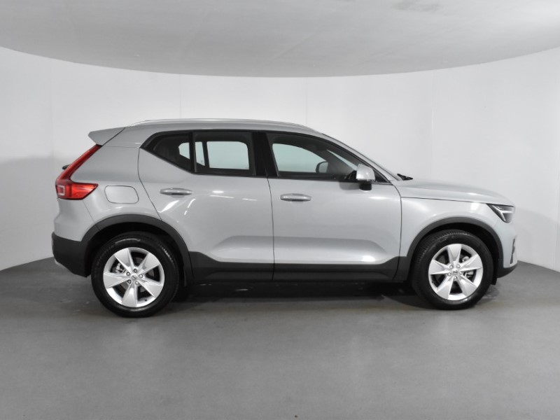 2025 (25) VOLVO XC40 2.0 B3P Core 5dr Auto 4725720