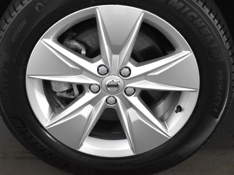 2025 (25) VOLVO XC40 2.0 B3P Core 5dr Auto 4725759