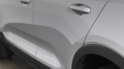 2025 (25) VOLVO XC40 2.0 B3P Core 5dr Auto 4725757