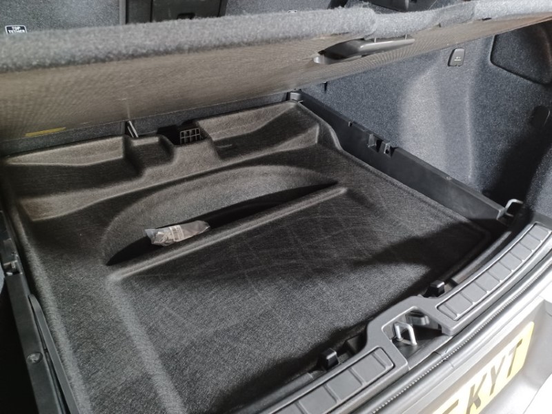 2025 (25) VOLVO XC40 2.0 B3P Core 5dr Auto 4725738