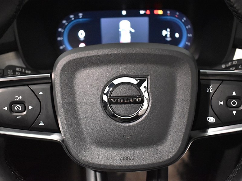 2025 (25) VOLVO XC40 2.0 B3P Core 5dr Auto 4725743