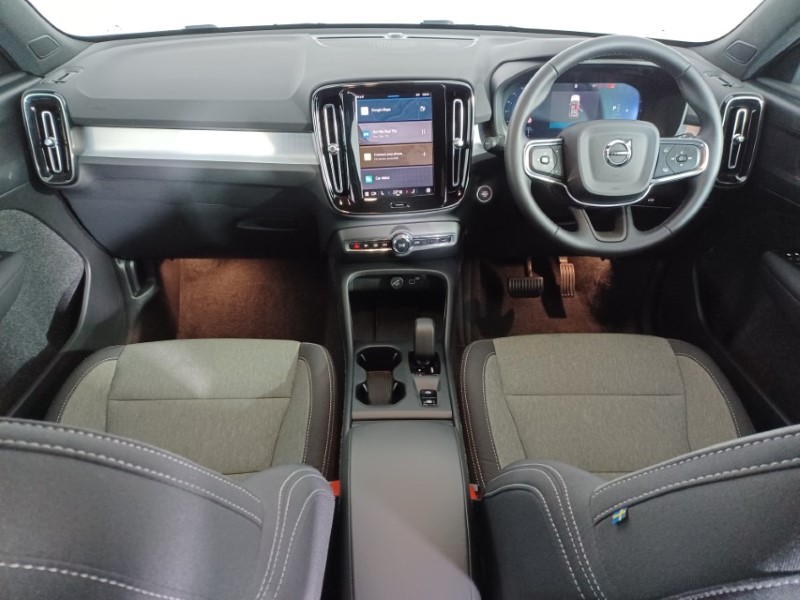 2025 (25) VOLVO XC40 2.0 B3P Core 5dr Auto 4725732