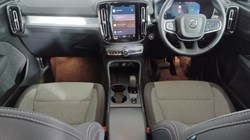 2025 (25) VOLVO XC40 2.0 B3P Core 5dr Auto 4725732