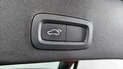 2025 (25) VOLVO XC40 2.0 B3P Core 5dr Auto 4725739