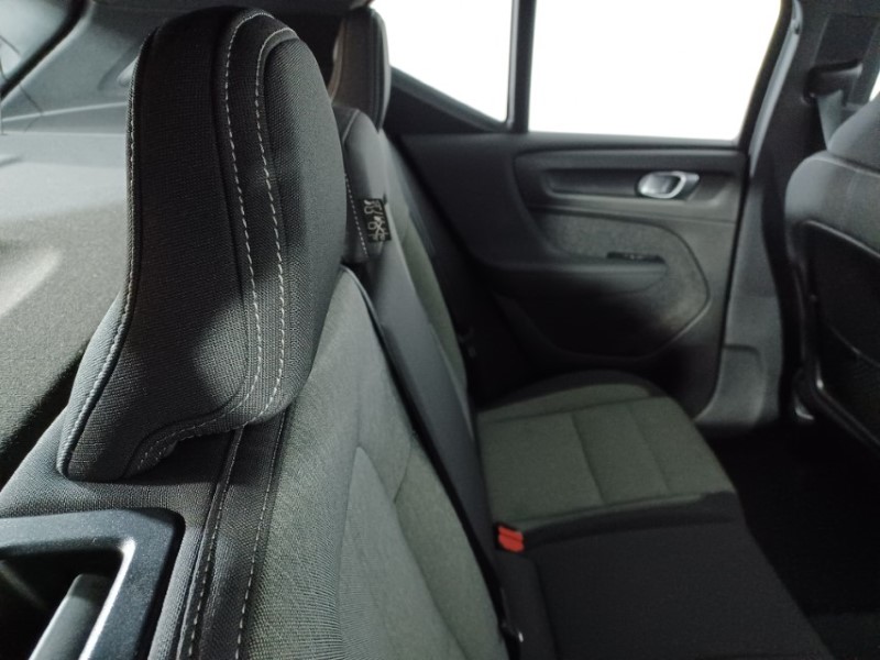 2025 (25) VOLVO XC40 2.0 B3P Core 5dr Auto 4725729