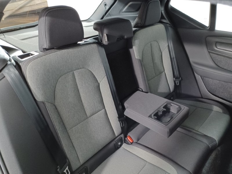 2025 (25) VOLVO XC40 2.0 B3P Core 5dr Auto 4725730