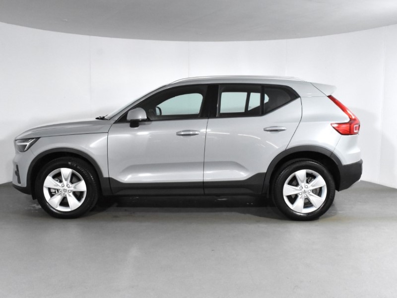 2025 (25) VOLVO XC40 2.0 B3P Core 5dr Auto 4725724