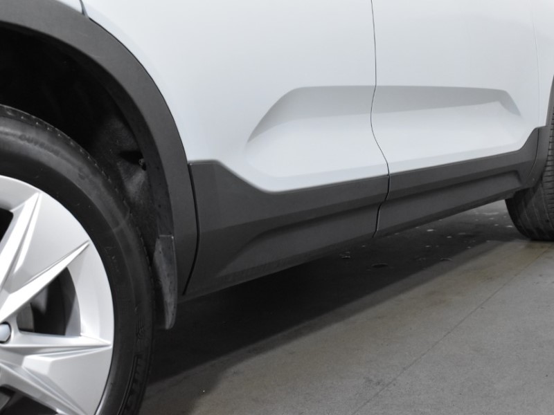 2025 (25) VOLVO XC40 2.0 B3P Core 5dr Auto 4725761