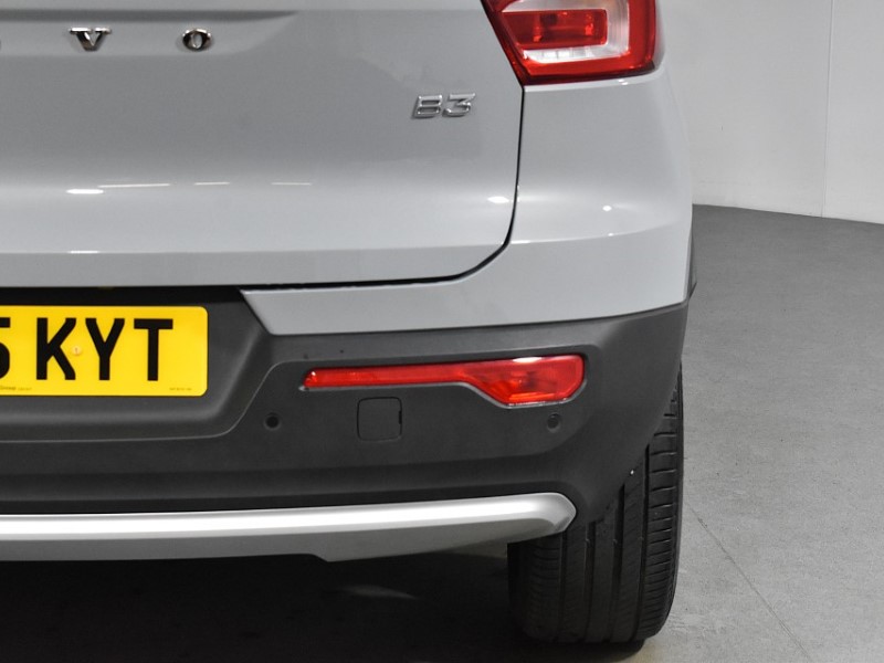 2025 (25) VOLVO XC40 2.0 B3P Core 5dr Auto 4725755