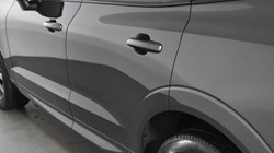 2025 (25) VOLVO XC60 2.0 B5P Plus Dark 5dr AWD Geartronic 4748795