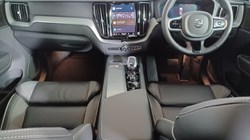 2025 (25) VOLVO XC60 2.0 B5P Plus Dark 5dr AWD Geartronic 4748764