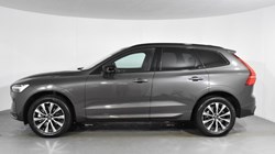 2025 (25) VOLVO XC60 2.0 B5P Plus Dark 5dr AWD Geartronic 4748757