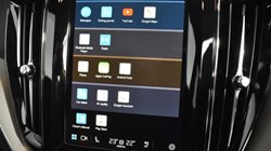 2025 (25) VOLVO XC60 2.0 B5P Plus Dark 5dr AWD Geartronic 4748778