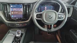 2025 (25) VOLVO XC60 2.0 B5P Plus Dark 5dr AWD Geartronic 4748763