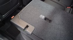 2025 (25) VOLVO XC40 2.0 B4P Ultra Dark 5dr Auto 4750777