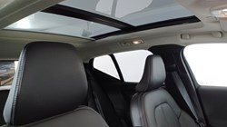 2025 (25) VOLVO XC40 2.0 B4P Ultra Dark 5dr Auto 4750766