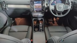 2025 (25) VOLVO XC40 2.0 B4P Ultra Dark 5dr Auto 4750771