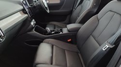 2025 (25) VOLVO XC40 2.0 B4P Ultra Dark 5dr Auto 4750772