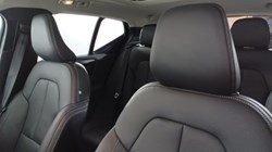 2025 (25) VOLVO XC40 2.0 B4P Ultra Dark 5dr Auto 4750775
