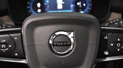 2025 (25) VOLVO XC40 2.0 B4P Ultra Dark 5dr Auto 4750787