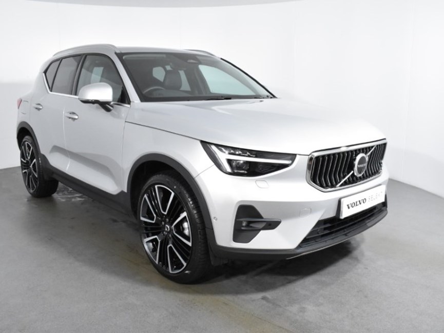 2025 (25) VOLVO XC40 2.0 B4P Ultra Dark 5dr Auto