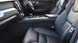 2023 (73) VOLVO XC60 2.0 B4D Plus Dark 5dr AWD Geartronic 4892244